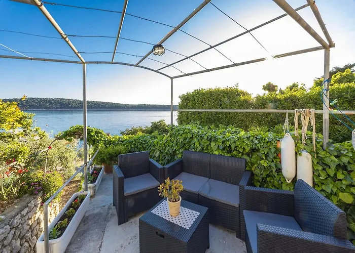 Apartment Seaside In Rab *