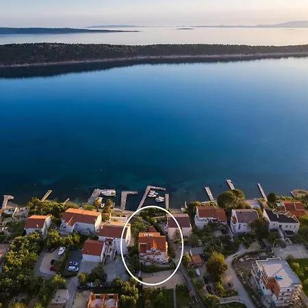 Seaside In Rab Apartman