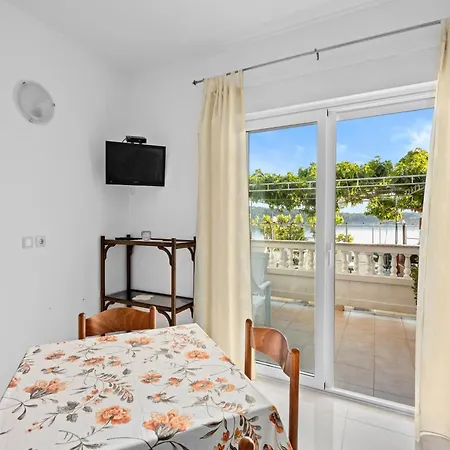 Appartement Seaside In Rab
