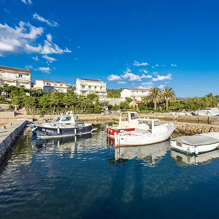 Apartment Lovely Sea View And Boat Mooring - Jurica 4 *