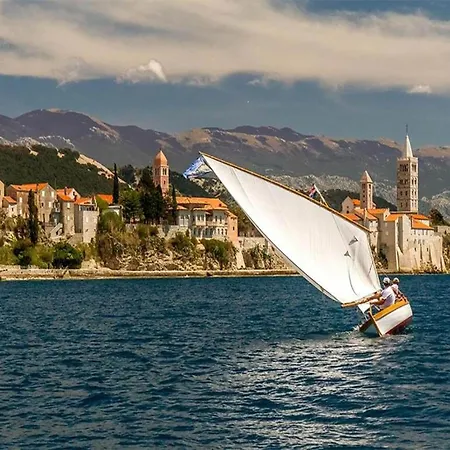 Seaside In Rab Apartman *